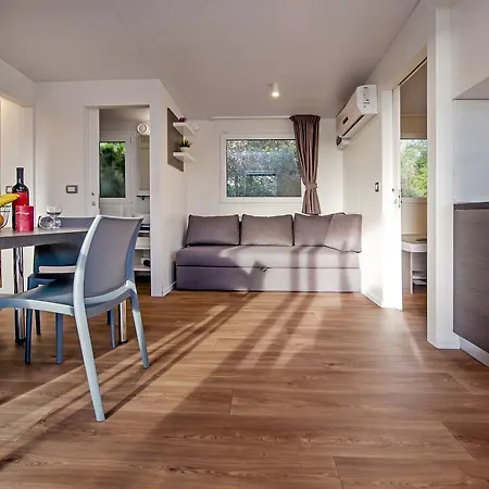 Eurocamp Mobile Homes At Porton Biondi Tatil parkı