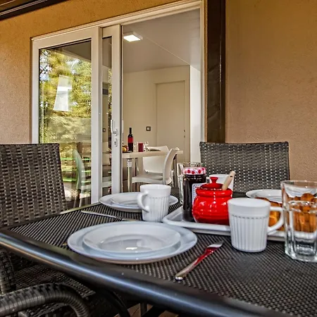 Semesterpark Eurocamp Mobile Homes At Porton Biondi Rovinj